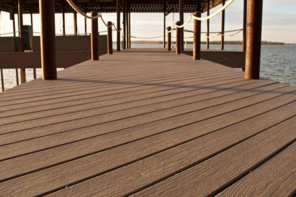 Custom Docks & Decks